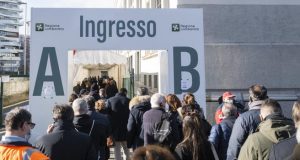 La salute dei lombardi ancora ostaggio dell’inadeguatezza della Giunta Fontana